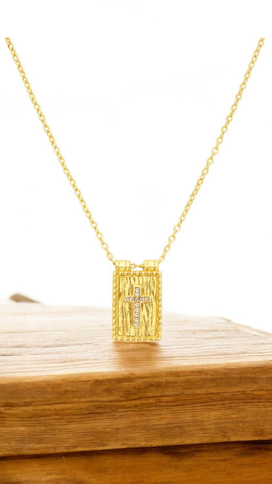 Collier "Regard divin" Croix